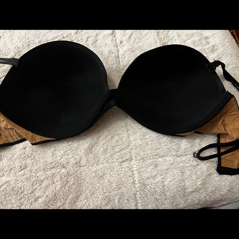 Victoria’s Secret Strapless Push up Bra - Picture 2 of 7